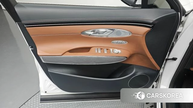 Genesis GV70 id 4692756 из Кореи 16