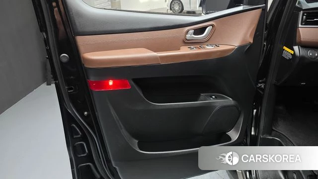 Hyundai The New Grand Starex id 4568521 из Кореи 16