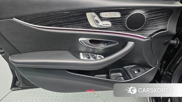 Mercedes-Benz E-Class W213 id 4770232 из Кореи 16