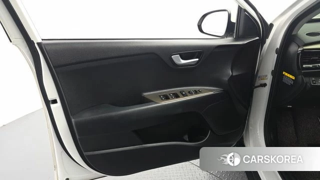 Kia Stonic id 4944006 из Кореи 16