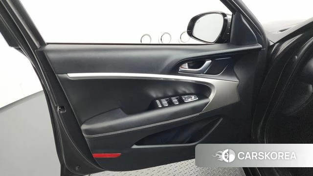 Genesis The New G70 id 4500500 из Кореи 16