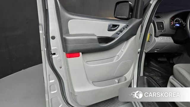 Hyundai The New Grand Starex id 4477636 из Кореи 16