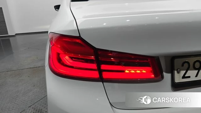 BMW 5 Series (G30) id 4614775 из Кореи 16