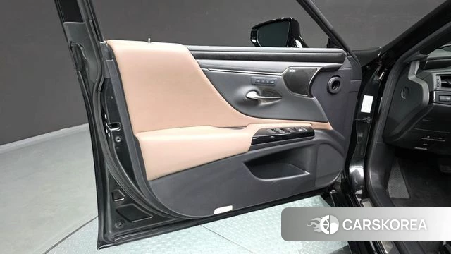 Lexus ES300h 7th generation id 4720198 из Кореи 16