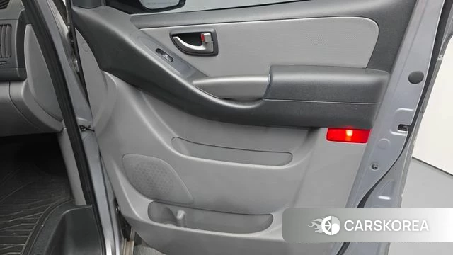 Hyundai The New Grand Starex id 4397692 из Кореи 16