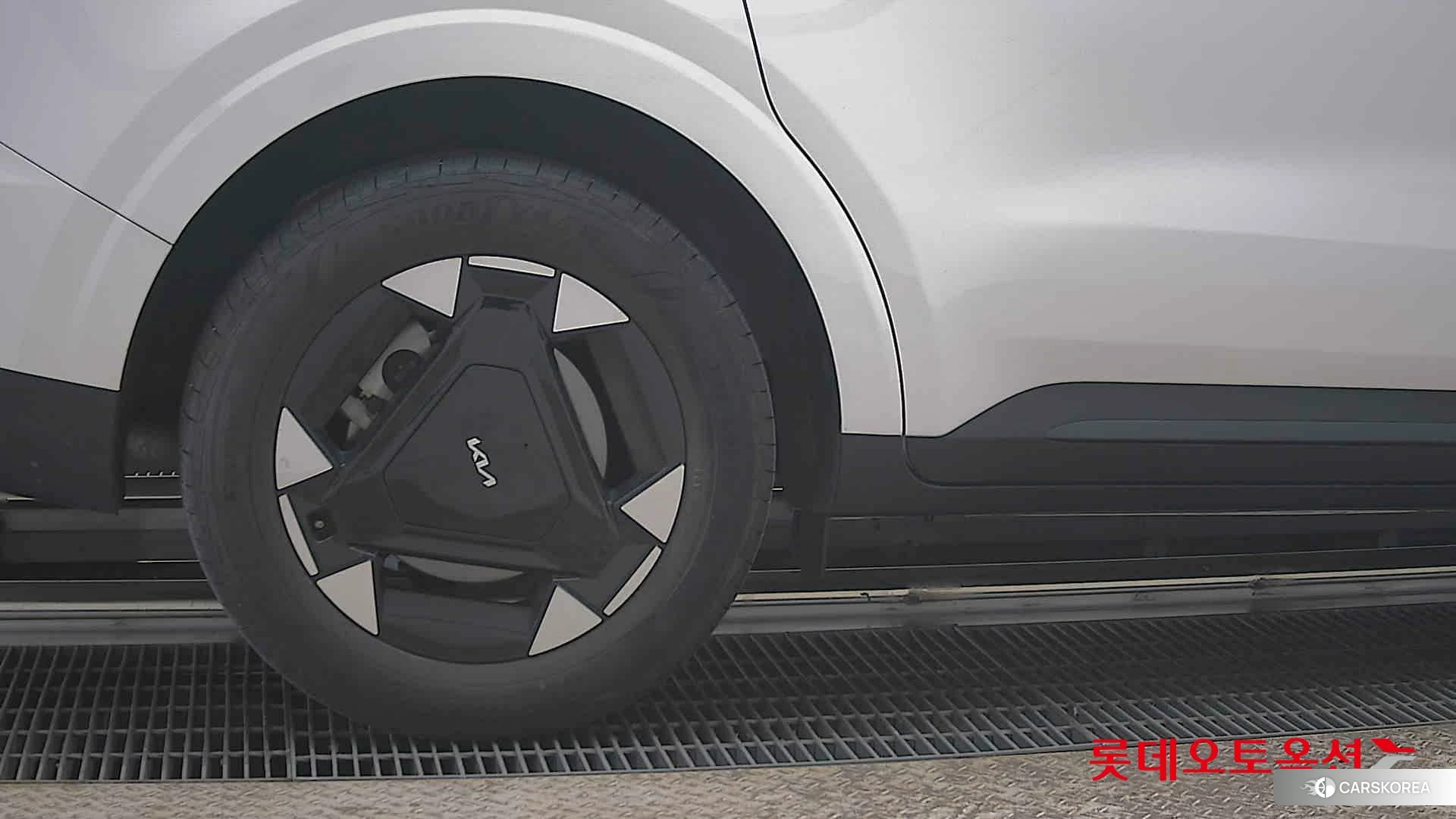 Kia Carnival Hybrid id 3882127 из Кореи 16