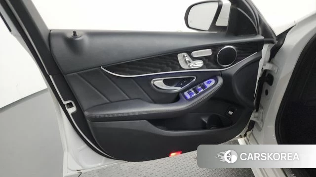Mercedes-Benz C-Class W205 id 4626047 из Кореи 16