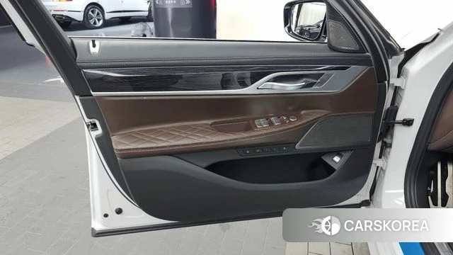 BMW 7 Series (G11) id 4525042 из Кореи 16