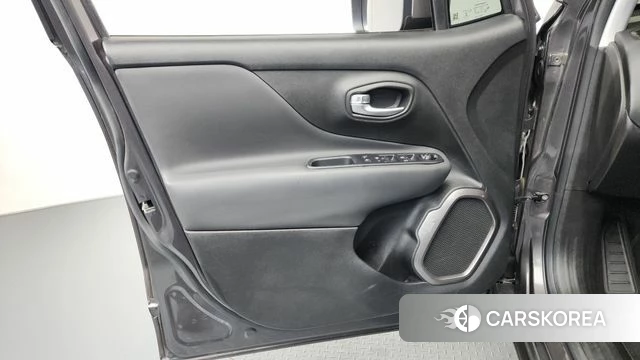 Jeep Renegade id 4604999 из Кореи 16