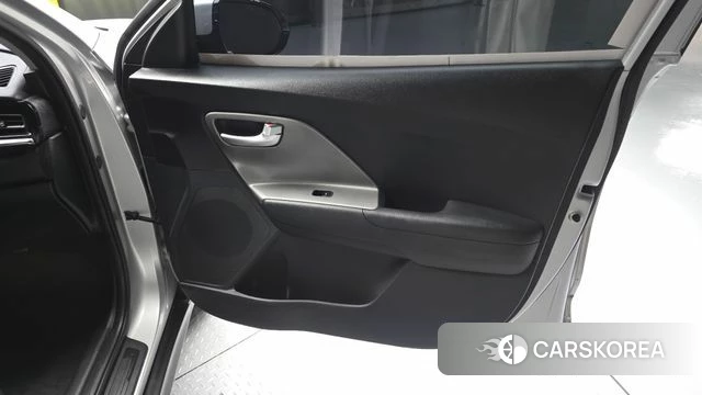 Kia Niro Plus id 4899016 из Кореи 16