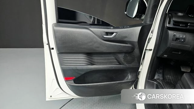Hyundai Staria id 4848680 из Кореи 16