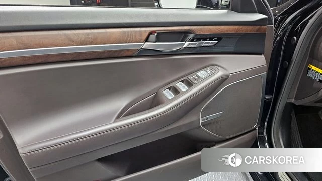 Genesis G90 id 4293702 из Кореи 16