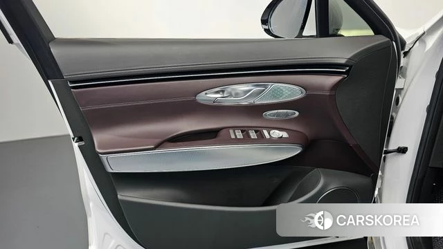 Genesis GV70 id 4619342 из Кореи 16