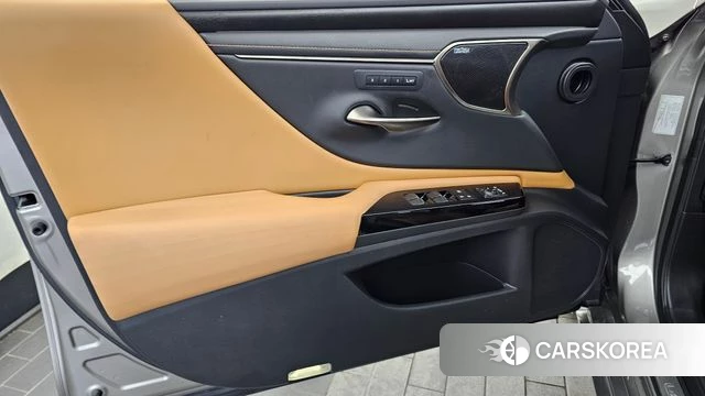 Lexus ES300h 7th generation id 4754221 из Кореи 16