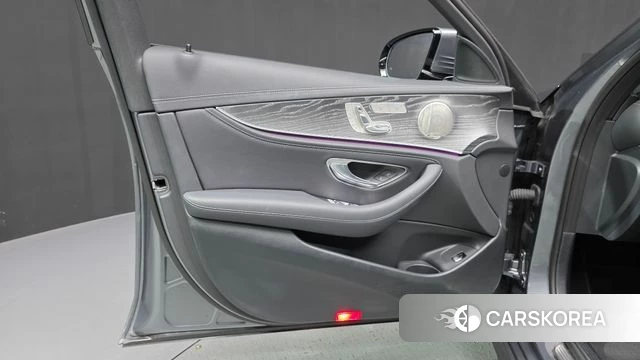 Mercedes-Benz E-Class W213 id 4650718 из Кореи 16