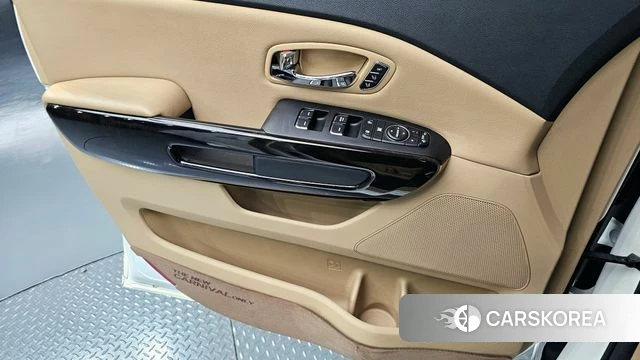 Kia The New Carnival id 4304988 из Кореи 16