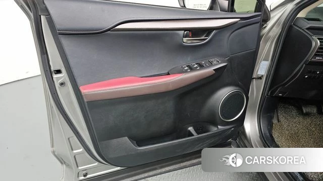 Lexus NX300h id 4286315 из Кореи 16