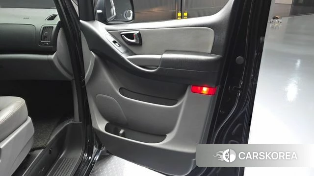 Hyundai The New Grand Starex id 4907769 из Кореи 16