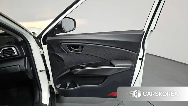 Ssangyong The New Tivoli Air id 4757218 из Кореи 16