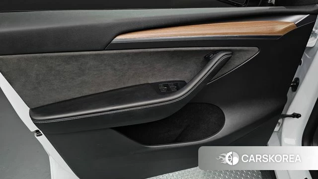 Tesla Model Y id 4499836 из Кореи 16