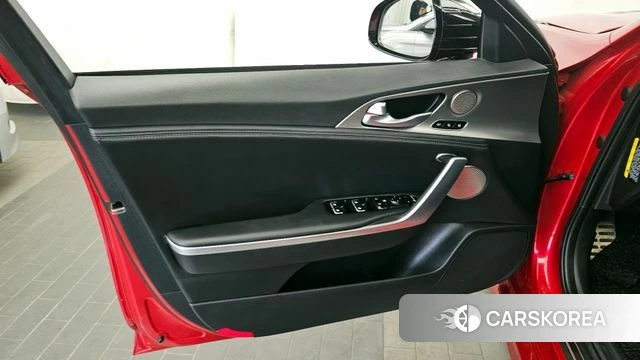 Kia Stinger id 4197082 из Кореи 16