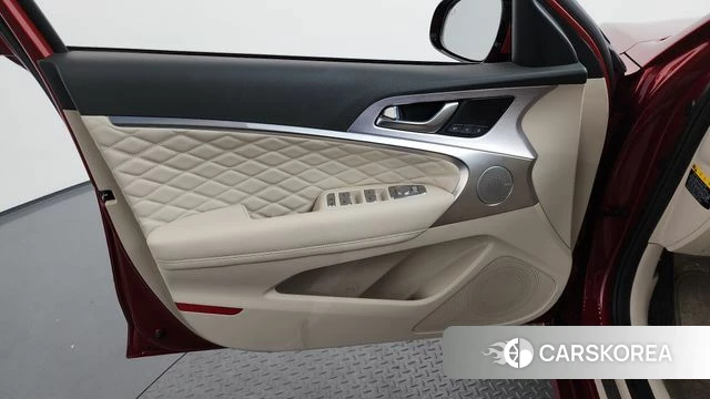 Genesis G70 id 4284465 из Кореи 16