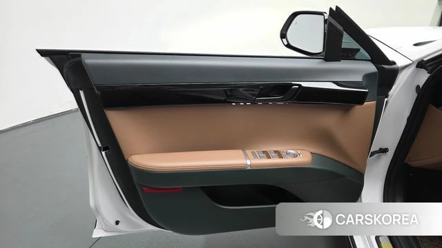 Hyundai Grandeur Hybrid (GN7) id 4360797 из Кореи 16