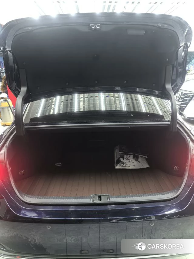 Lexus ES id 4300097 из Китая 16