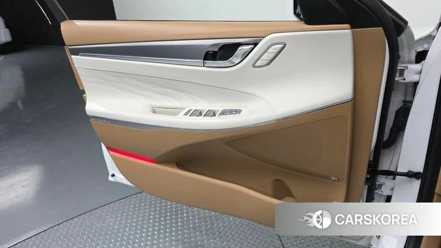 Hyundai The New Grandeur IG Hybrid id 4580803 из Кореи 16