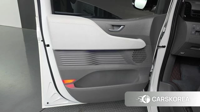 Hyundai Staria id 4612393 из Кореи 16