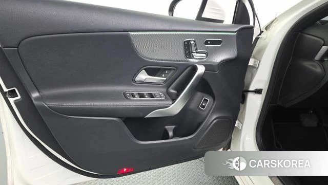 Mercedes-Benz A-Class W177 id 4464180 из Кореи 16