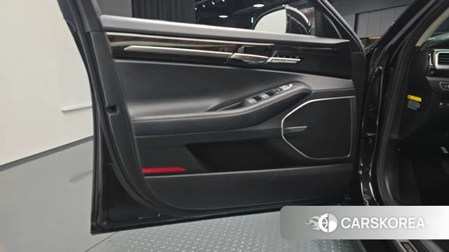 Genesis G90 id 4865260 из Кореи 16