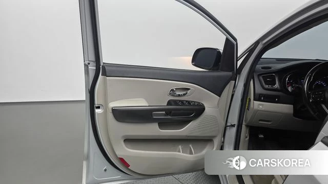 Kia The New Carnival id 4536611 из Кореи 16