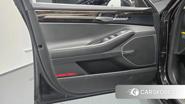 Genesis G90 id 4849809 из Кореи 16