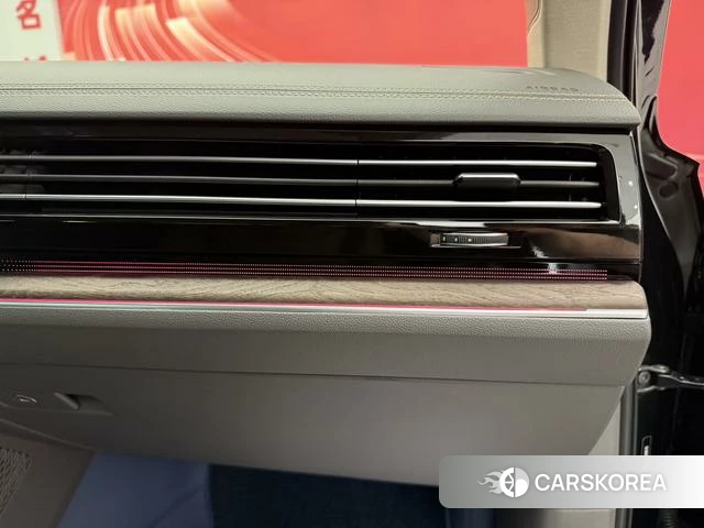 Volkswagen Touareg id 4329156 из Китая 16