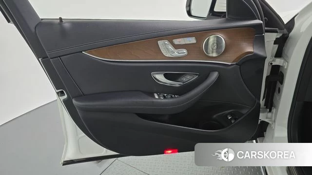 Mercedes-Benz E-Class W213 id 4683396 из Кореи 16