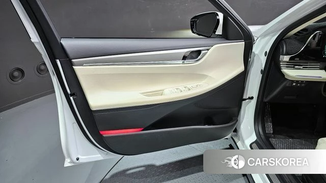 Hyundai The New Grandeur IG Hybrid id 4362062 из Кореи 16