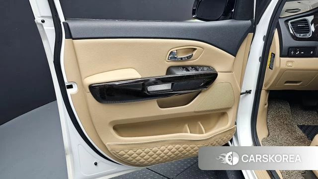 Kia The New Carnival id 4294653 из Кореи 16