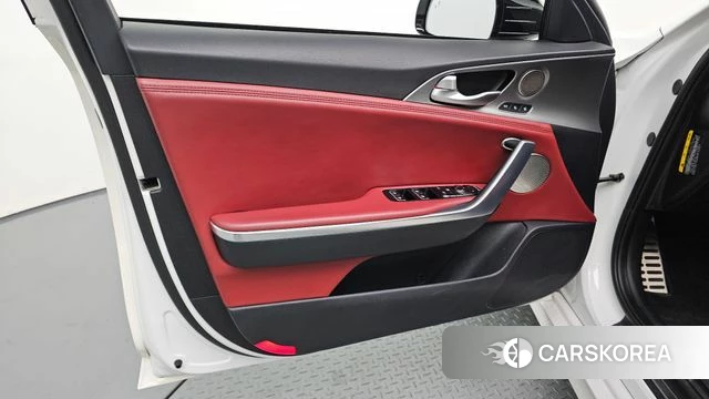 Kia Stinger id 4693813 из Кореи 16