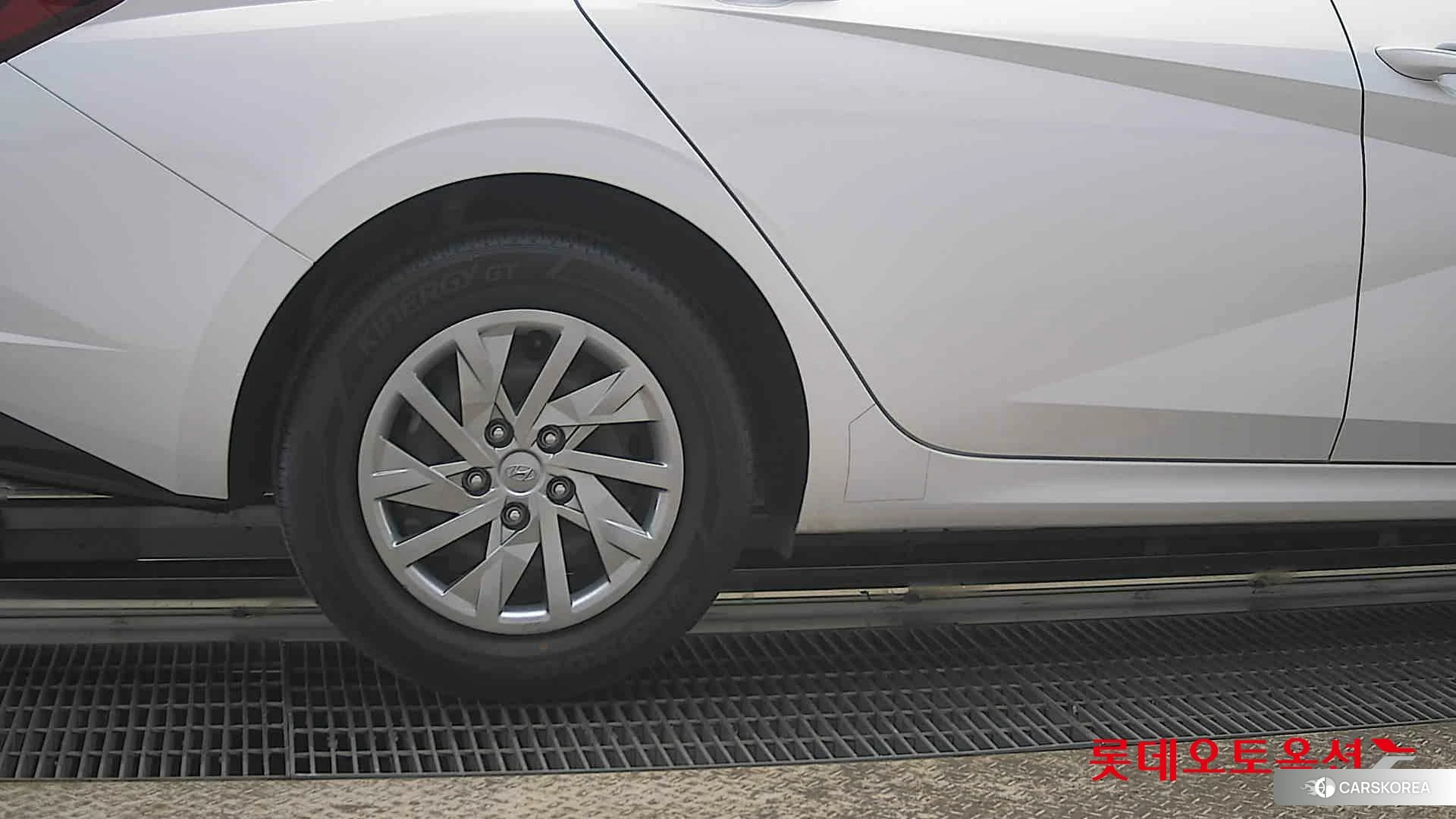 Hyundai Avante id 3869330 из Кореи 16