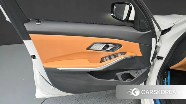 BMW 3 Series (G20) id 4560911 из Кореи 16