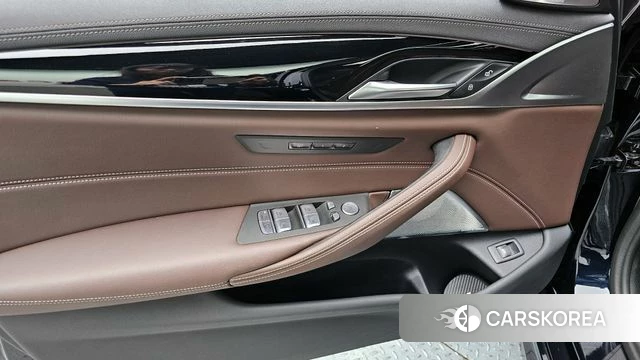 BMW 5 Series (G30) id 4360723 из Кореи 16