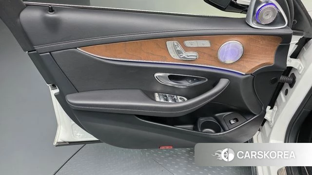 Mercedes-Benz E-Class W213 id 4780040 из Кореи 16