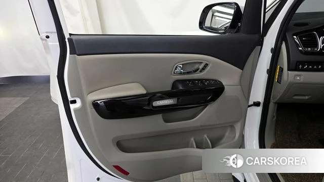 Kia The New Carnival id 4377760 из Кореи 16
