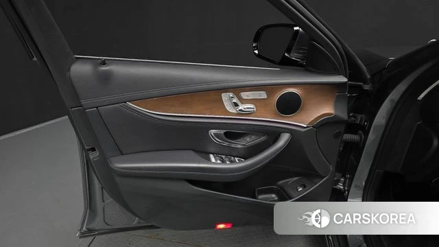 Mercedes-Benz E-Class W213 id 4712605 из Кореи 16