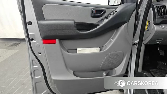 Hyundai The New Grand Starex id 4632451 из Кореи 16