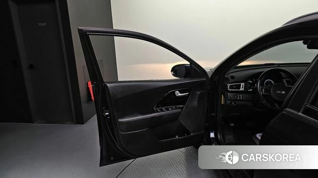 Kia Niro id 4295225 из Кореи 16