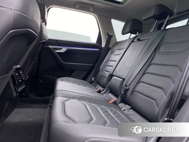Volkswagen Touareg id 3840745 из Китая 16