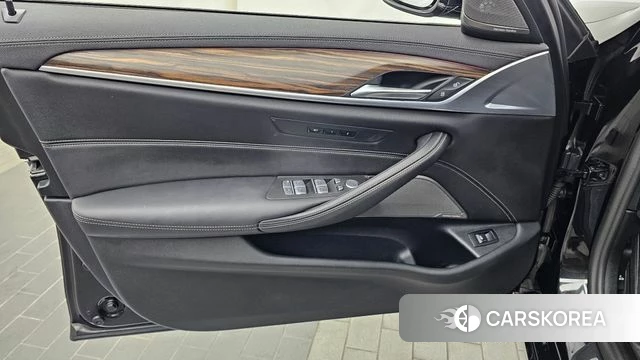BMW 5 Series (G30) id 4682149 из Кореи 16