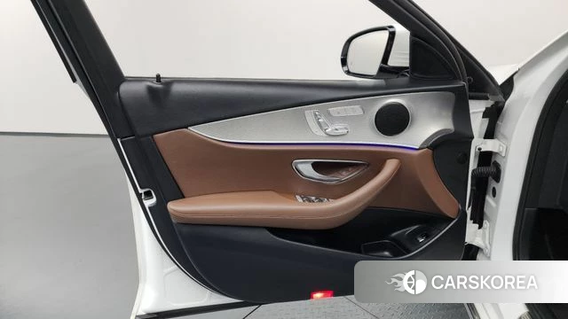 Mercedes-Benz E-Class W213 id 4471539 из Кореи 16